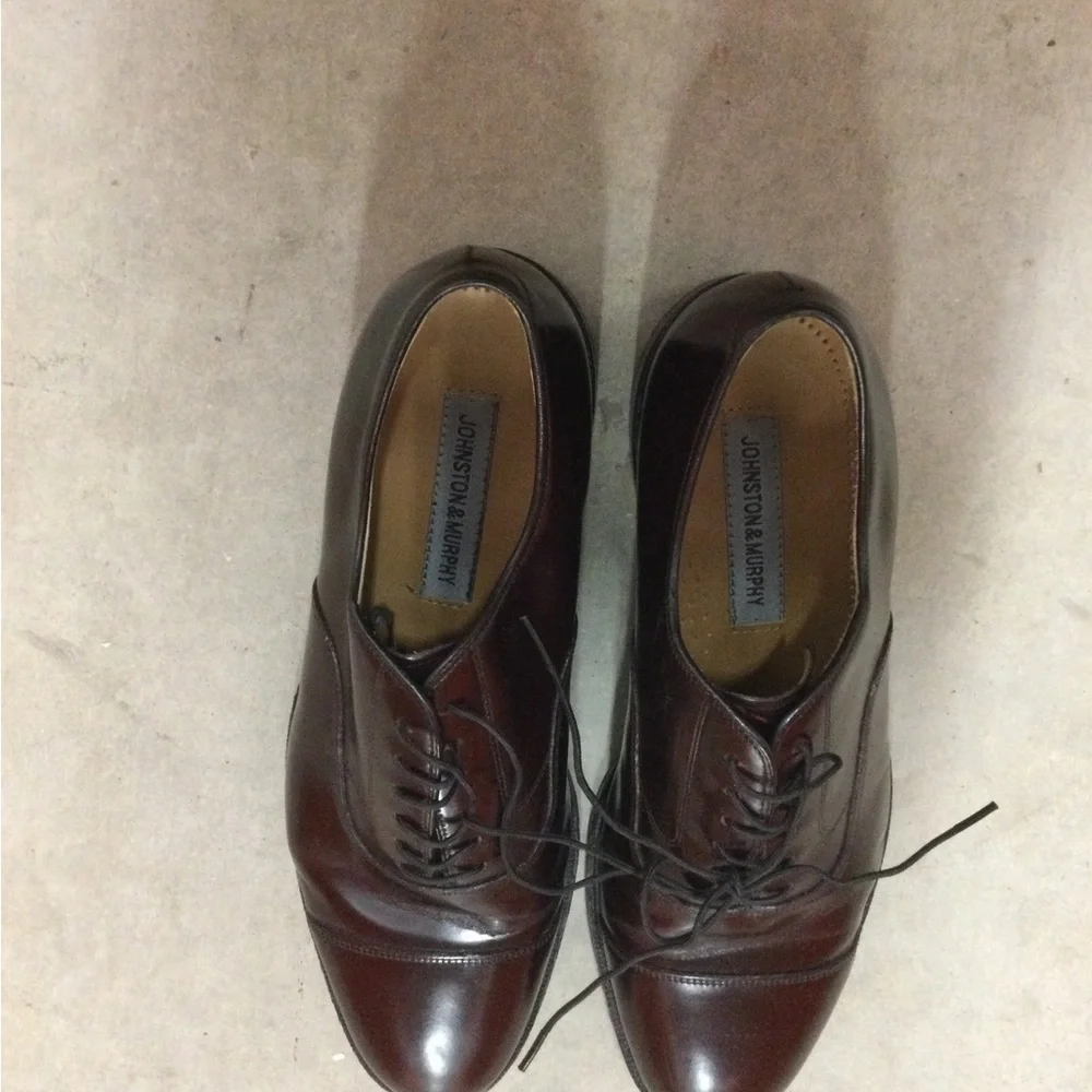 Johnston & Murphy Men’s Dark Brown Leather Cap-Toe Oxfords